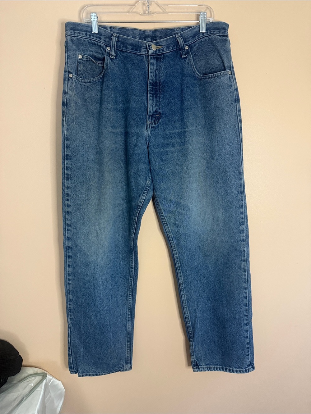 Wrangler Men's Blue Relaxed Fit Denim Jeans